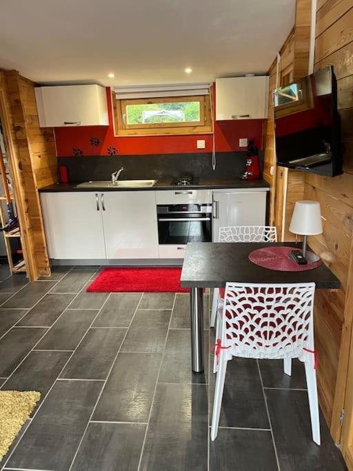 Chalet 2 Personnes Avec Jacuzzi Et Piscine Saisonniere Partagee Corcieux Bagian luar foto