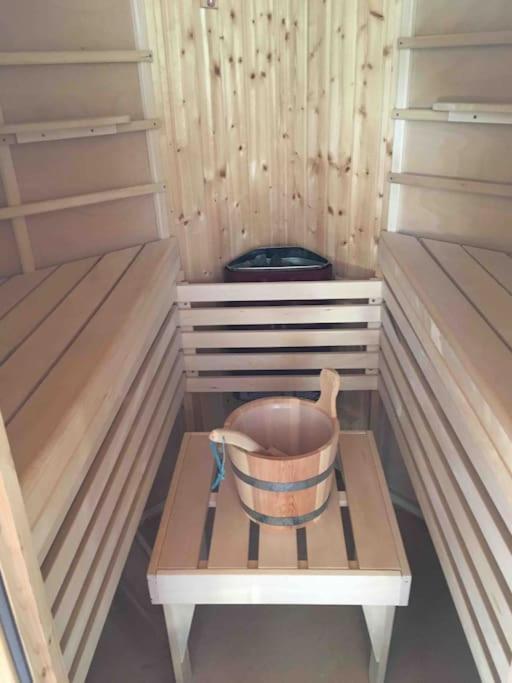 Chalet 2 Personnes Avec Jacuzzi Et Piscine Saisonniere Partagee Corcieux Bagian luar foto